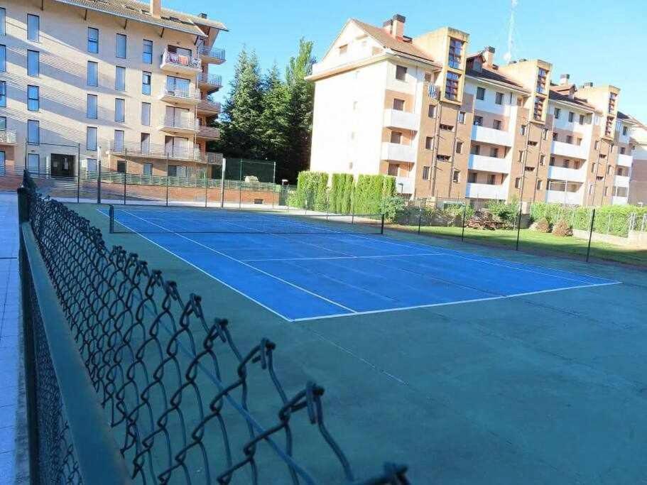 Precioso Atico Con Bonitas Vistas A La Pena Oroel Apartment Jaca Luaran gambar