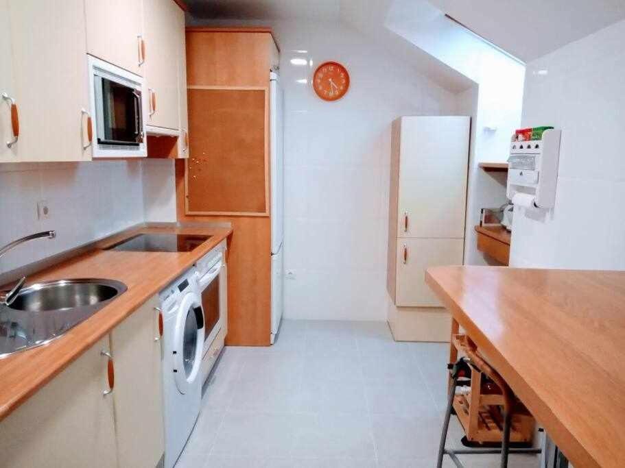 Precioso Atico Con Bonitas Vistas A La Pena Oroel Apartment Jaca Luaran gambar
